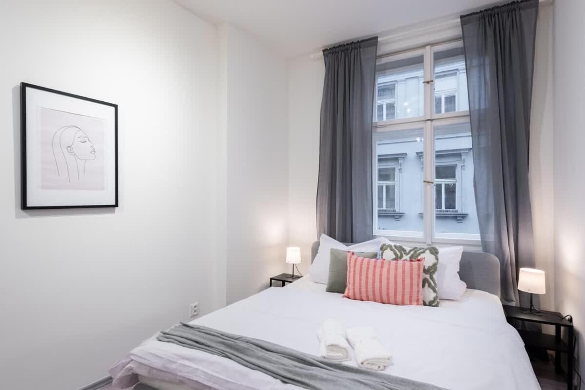 Timeless Charming Near Old Town Apartmán *